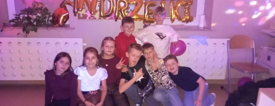 Dyskoteka andrzejkowa.